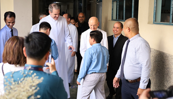 Opus Dei Prelate visits PAREF Springdale